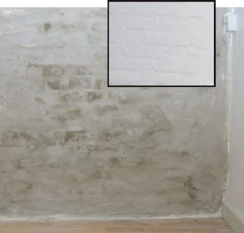 Laga fuktskadad vägg: Den putsade väggen ska torka minst 8 dagar innan den kan målas Laga fuktskadad vägg: Den putsade väggen ska torka minst 8 dagar innan den kan målas